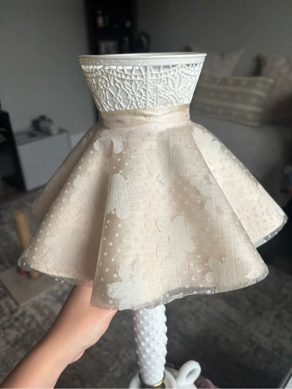 Vintage Elegant White Table Lamp with Cream Fabric Shade and Bow Accent